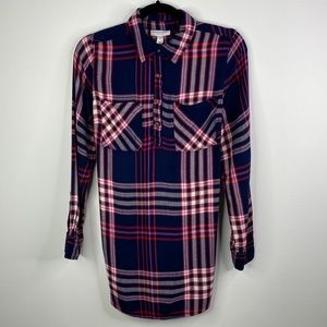 🩷🩵Liz Lange Maternity Flannel Top